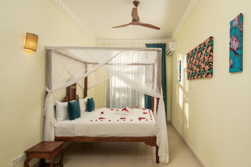 Moja Tuu Zanzibar Hotel Kiwengwa  Kültér fotó